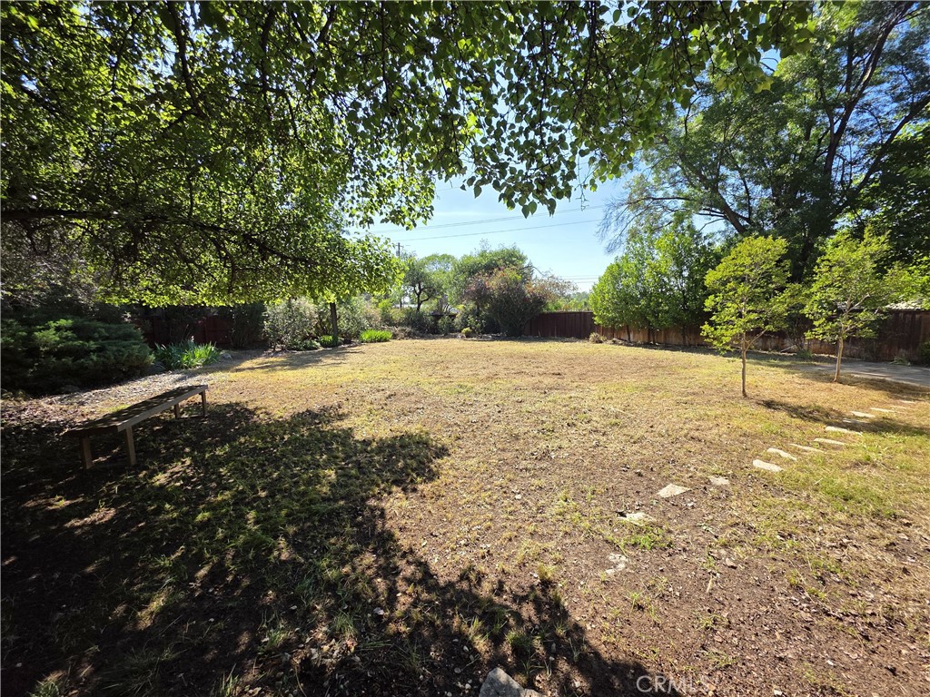 11 Alameda Park Property Photo 28