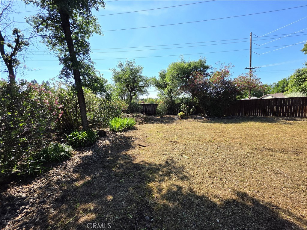 11 Alameda Park Property Photo 30