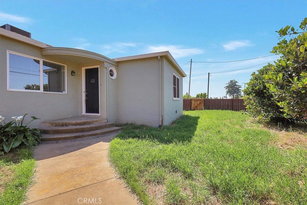 1102 1112 Barry Road Property Photo 3