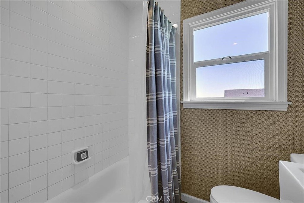 1102 1112 Barry Road Property Photo 16