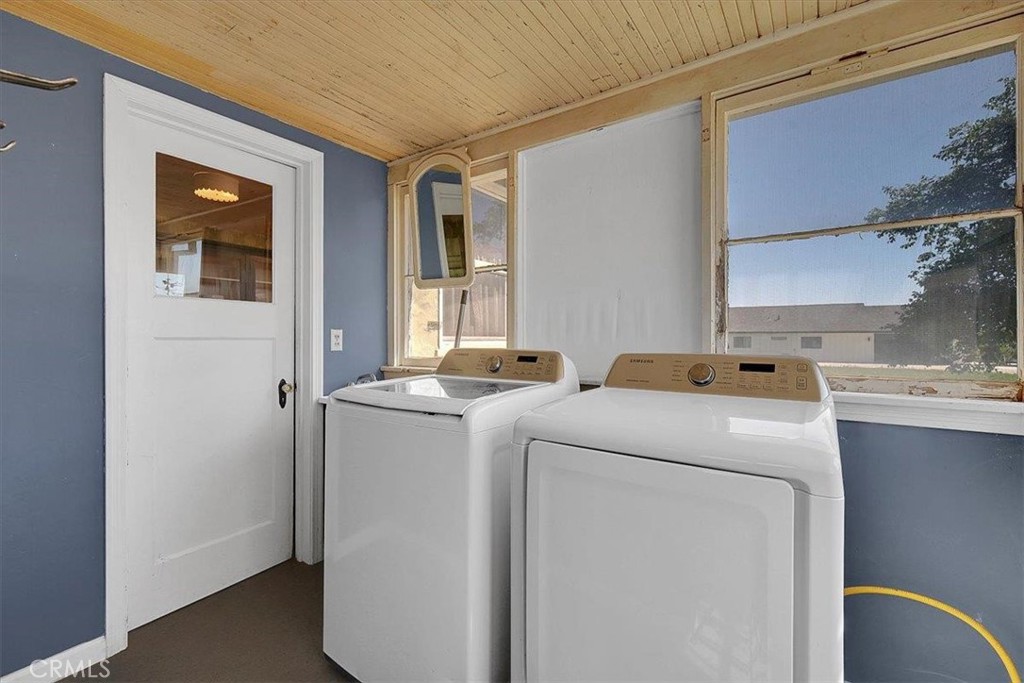 1102 1112 Barry Road Property Photo 25