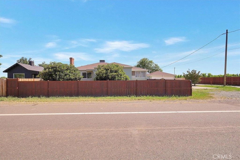 1102 1112 Barry Road Property Photo 34