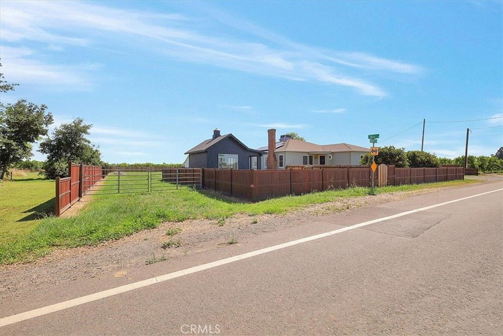 1102 1112 Barry Road Property Photo 35