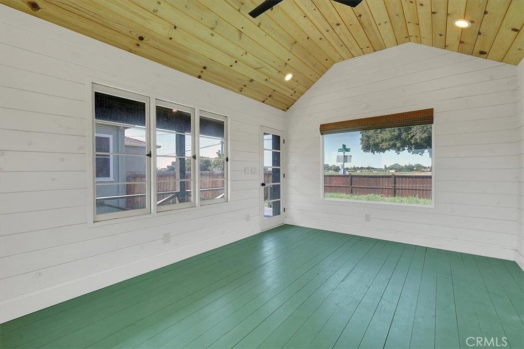 1102 1112 Barry Road Property Photo 38