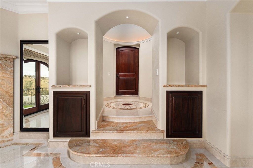 876 Whispering Winds Property Photo 36