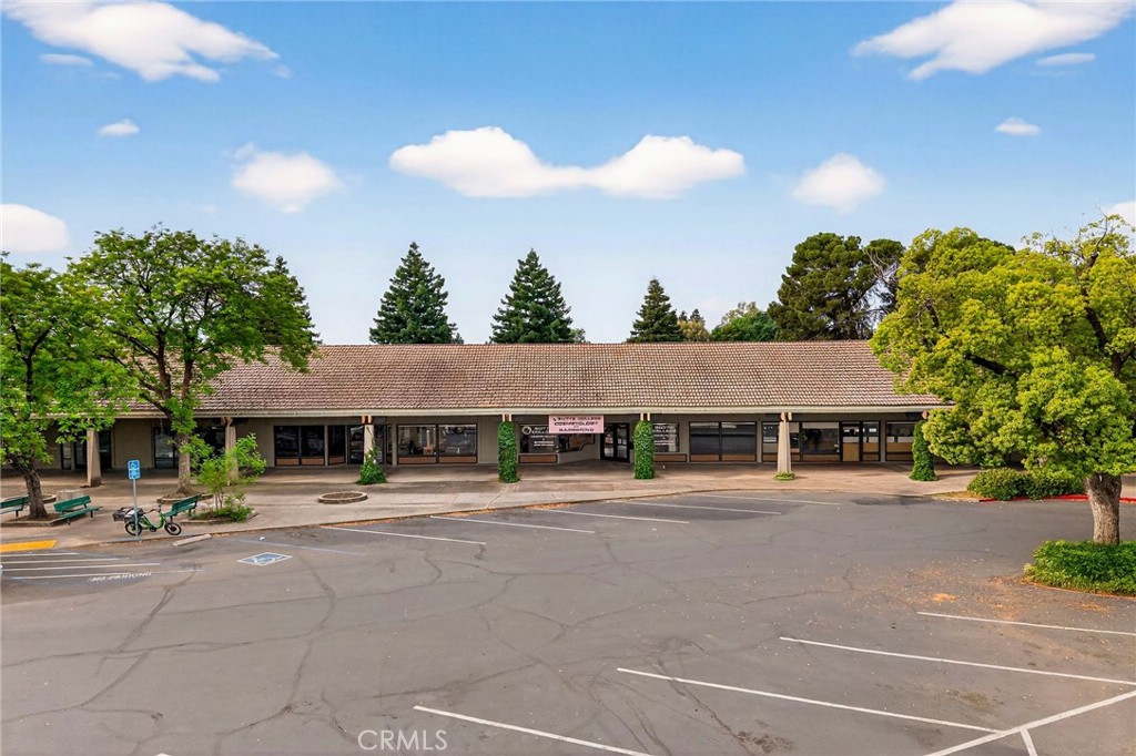 2201 Pillsbury 60/70 Property Photo 2
