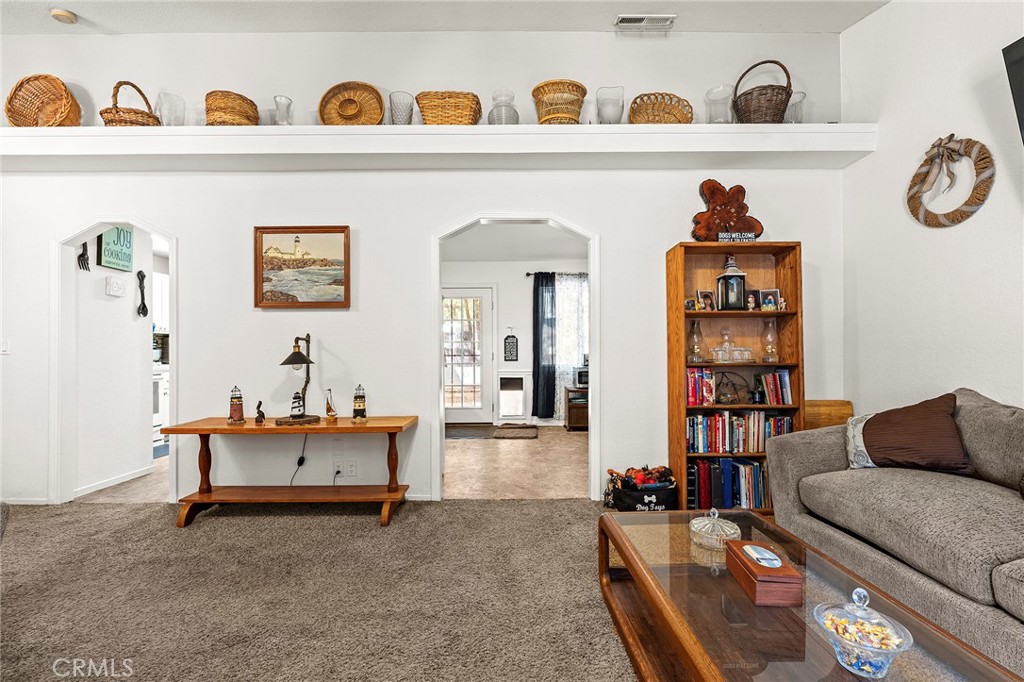 6122 Dana Circle Property Photo 12