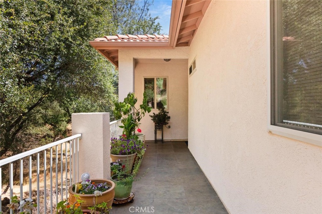 7 Hidden Brooke Property Photo 8