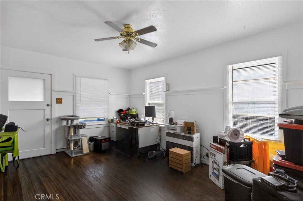 709 Lane St Property Photo 6