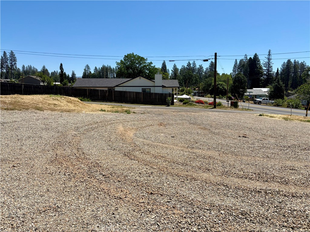 1123 Bille Property Photo 7