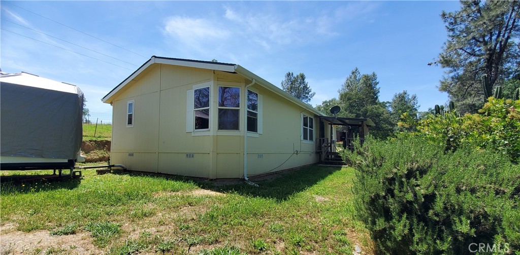 16080 Oakridge Property Photo 7