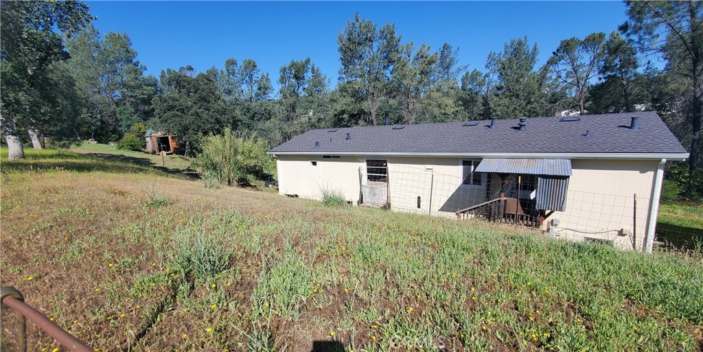 16080 Oakridge Property Photo 8