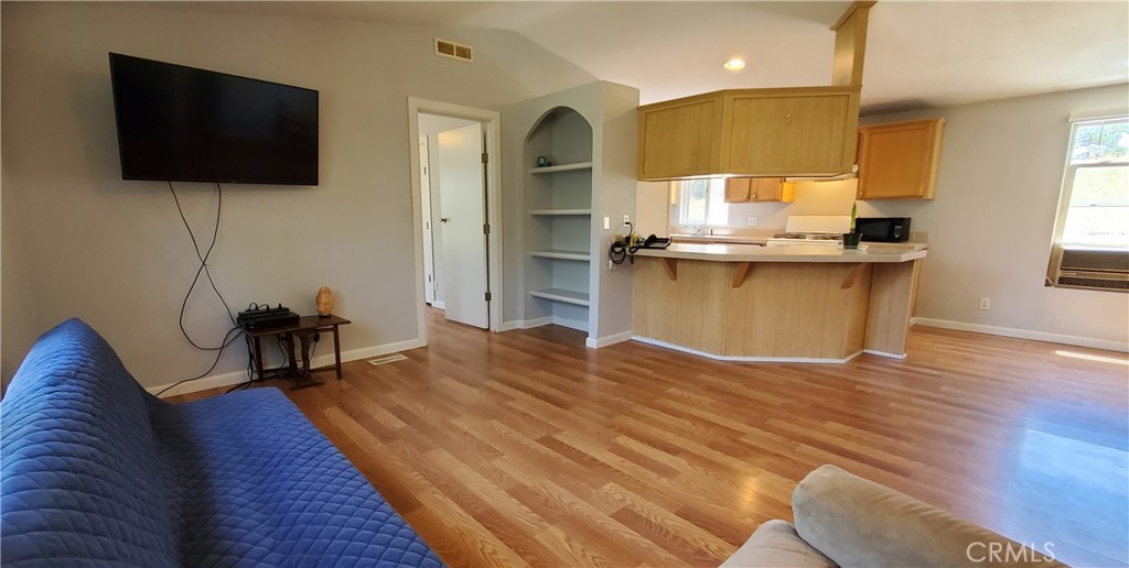16080 Oakridge Property Photo 15