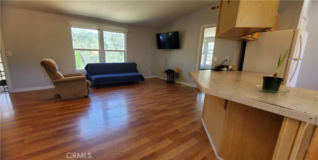 16080 Oakridge Property Photo 17