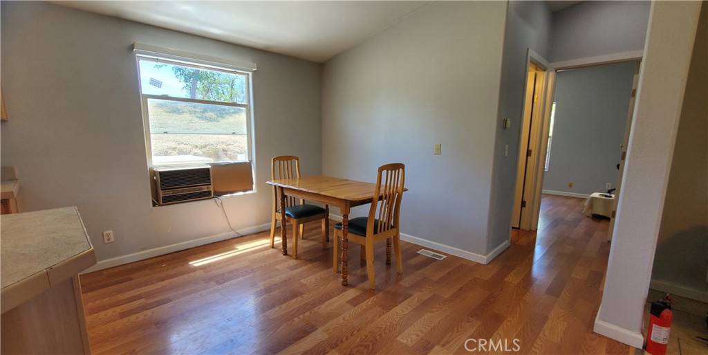 16080 Oakridge Property Photo 19