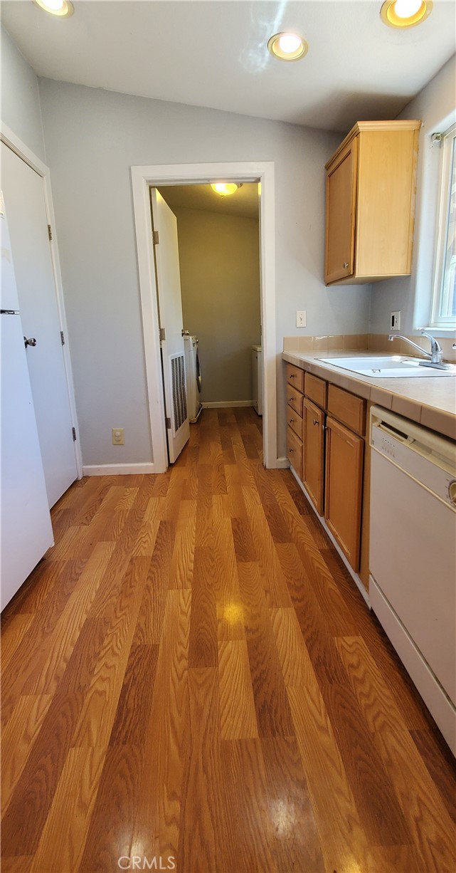 16080 Oakridge Property Photo 20