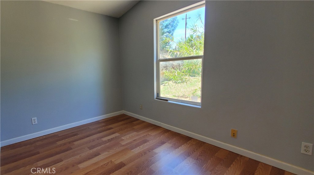 16080 Oakridge Property Photo 27