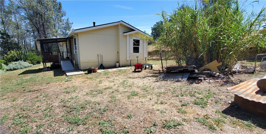 16080 Oakridge Property Photo 32