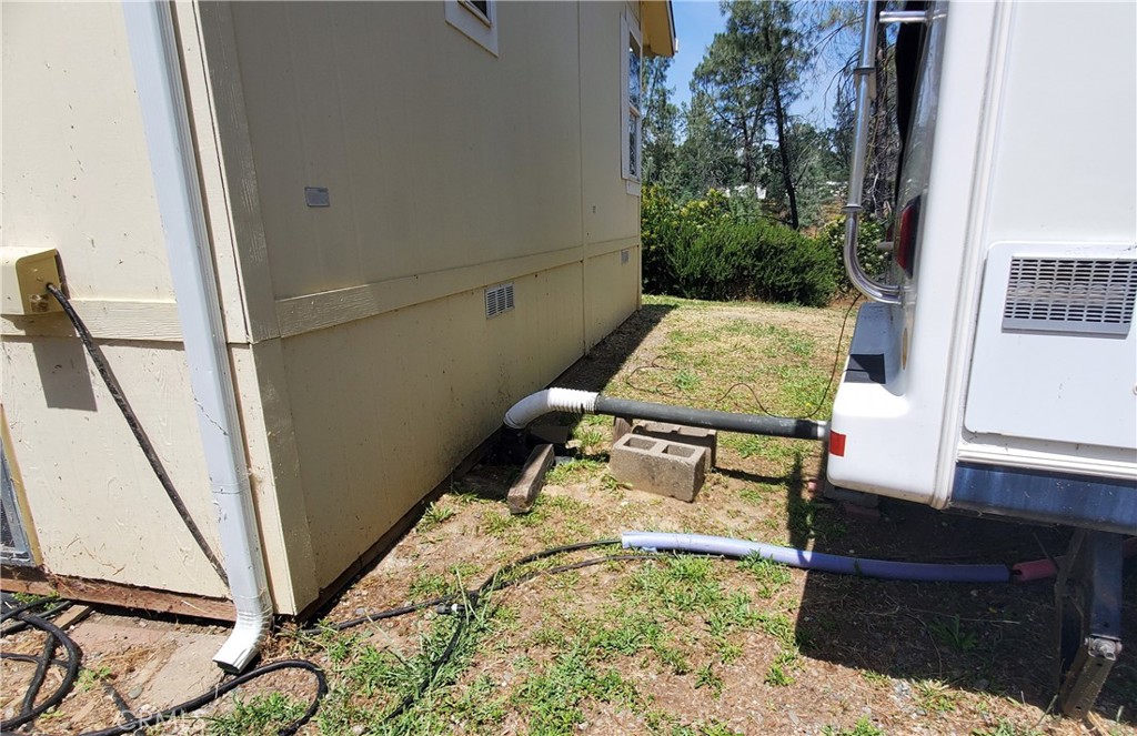 16080 Oakridge Property Photo 35