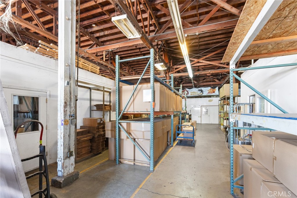 265 Boeing Avenue Property Photo 4