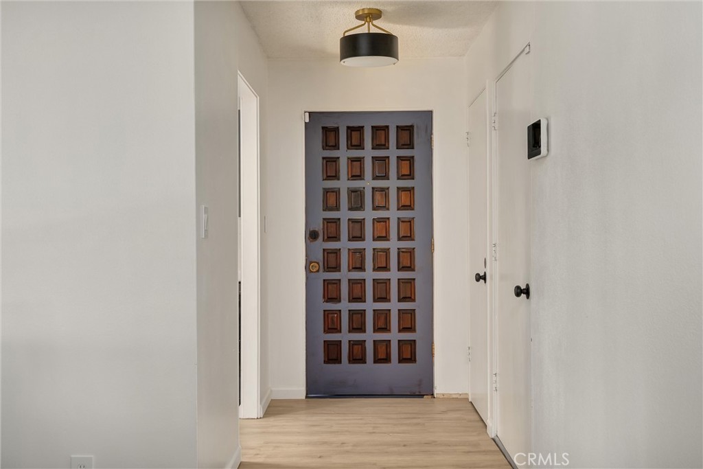 480 Redwood Way Property Photo 8