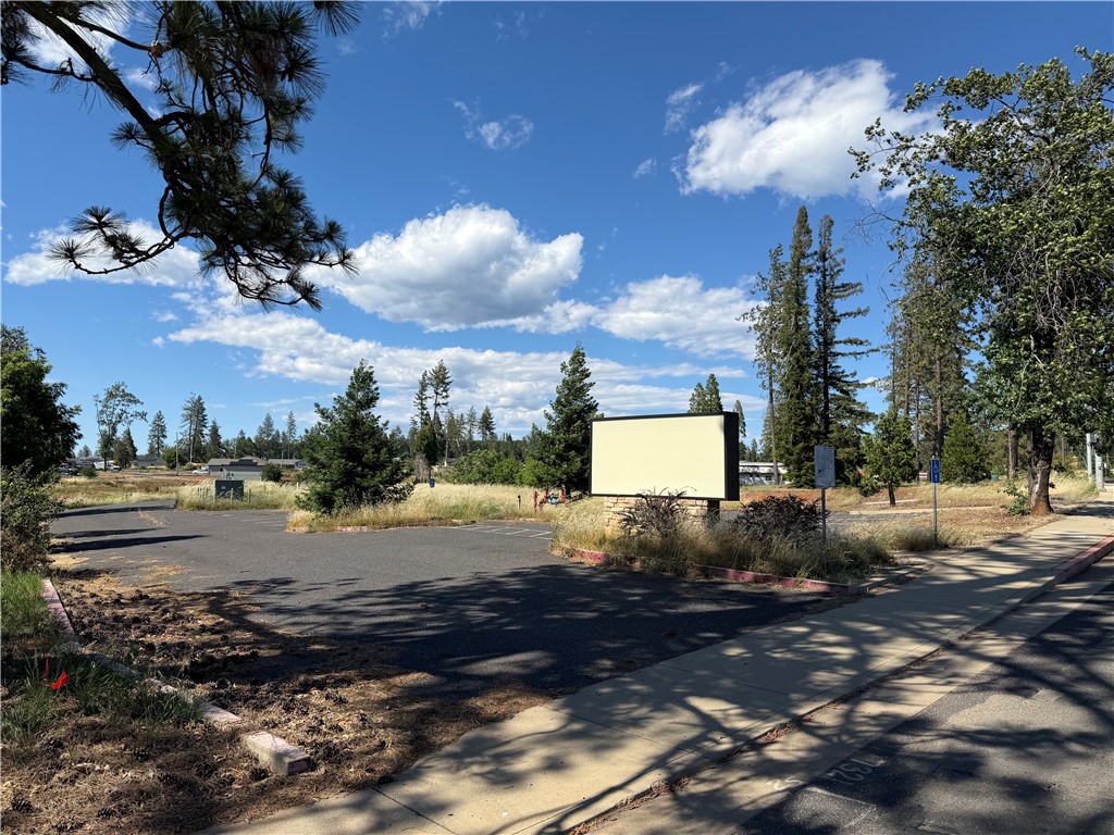 7337 Skyway Property Photo 1