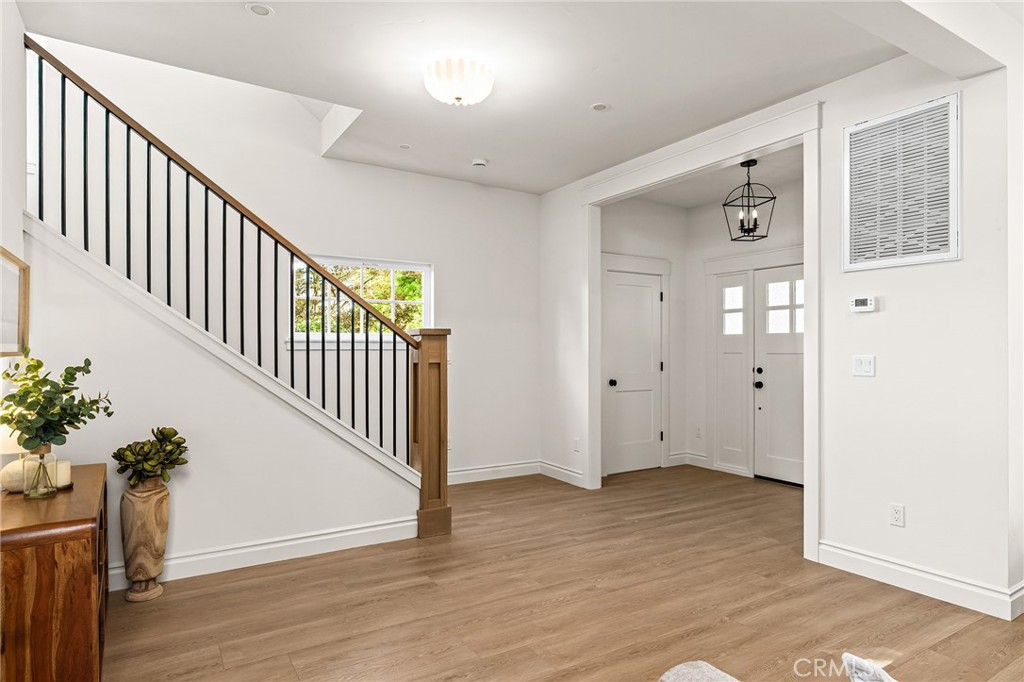 934 Esplanade Property Photo 4