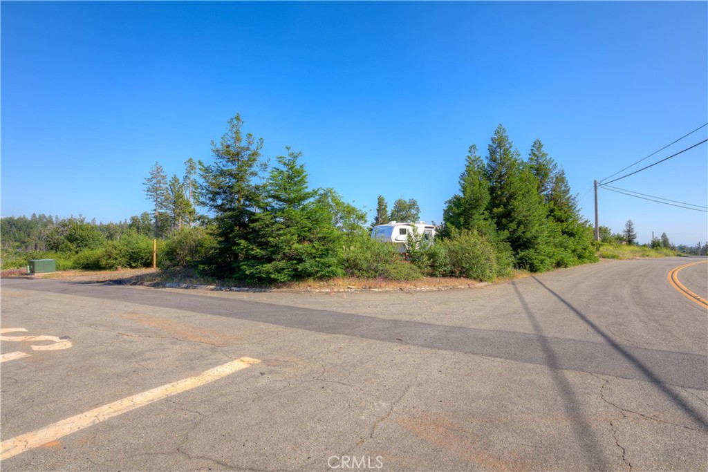 13828 Andover Property Photo 13