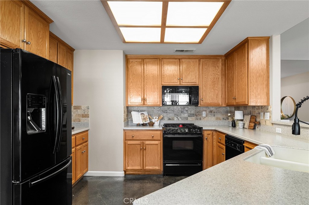 105 Emerald Lake Court Property Photo 11