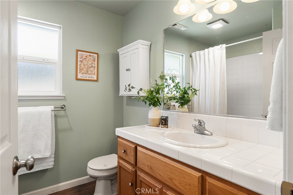 105 Emerald Lake Court Property Photo 30