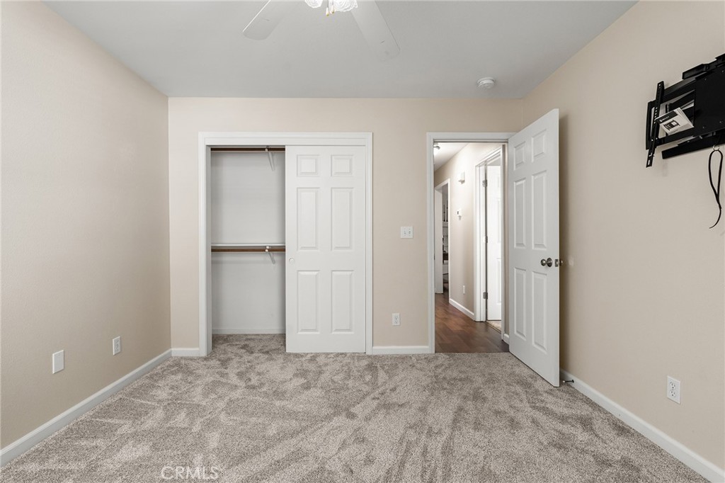 105 Emerald Lake Court Property Photo 33