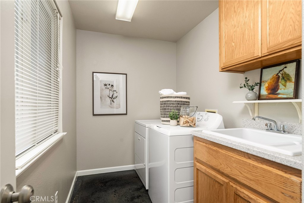 105 Emerald Lake Court Property Photo 35