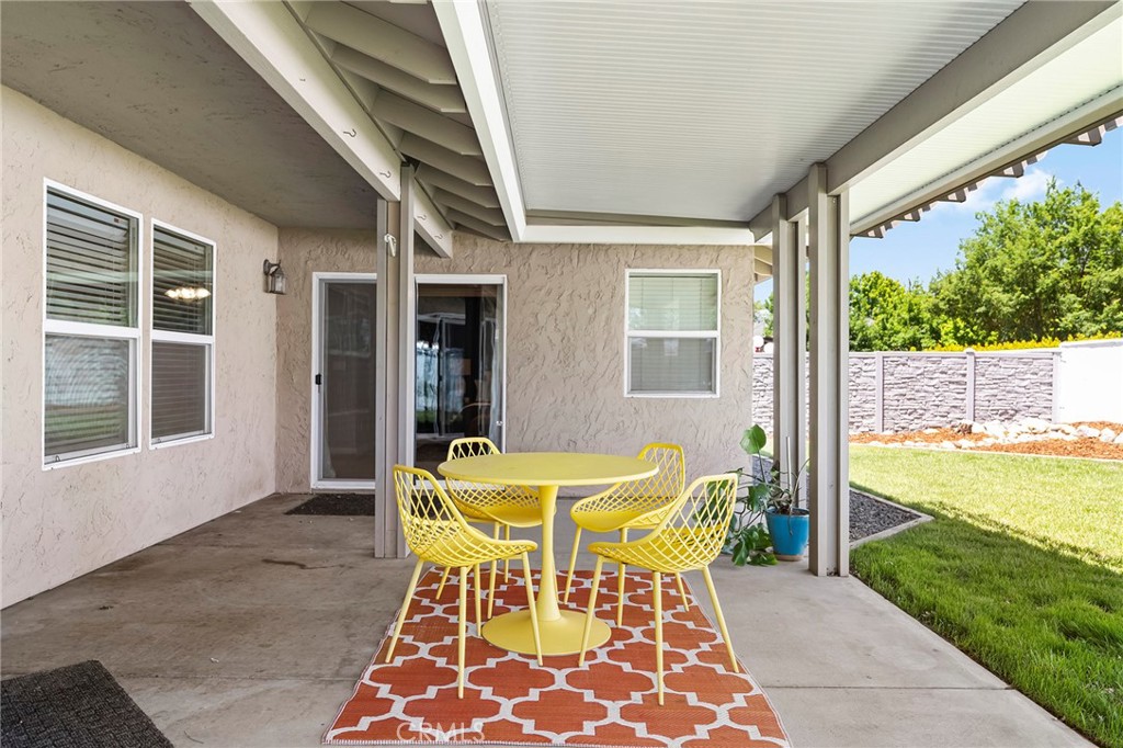 105 Emerald Lake Court Property Photo 39