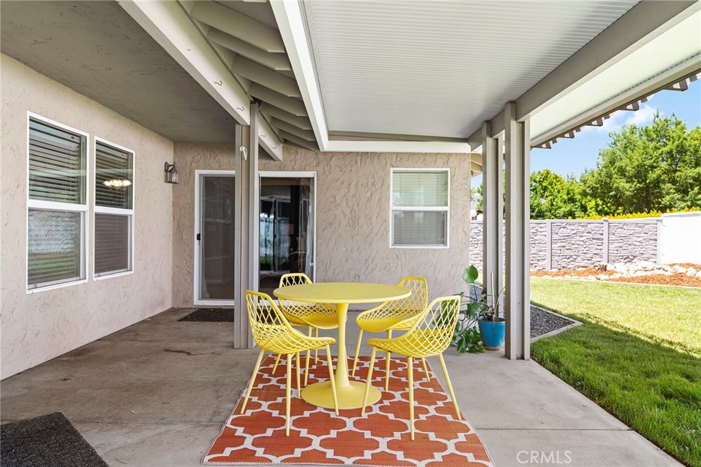 105 Emerald Lake Court Property Photo 39