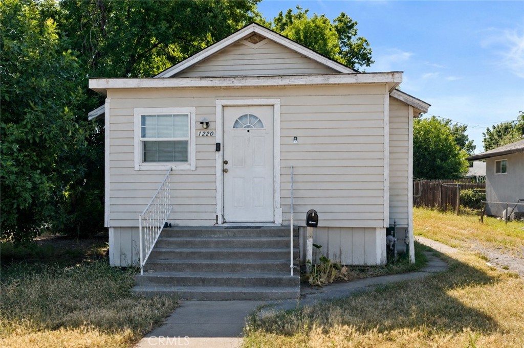1220 5th Ave Property Photo 1