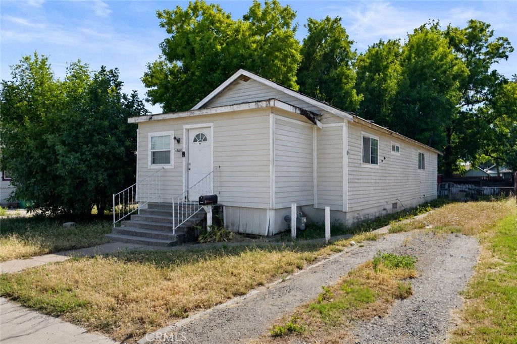 1220 5th Ave Property Photo 2