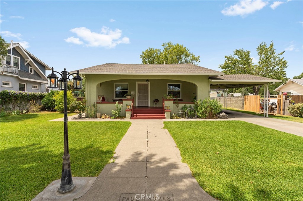620 1st Street Property Photo 1