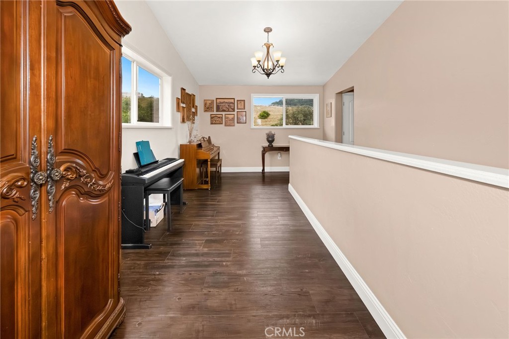 2728 Pentz Road Property Photo 13