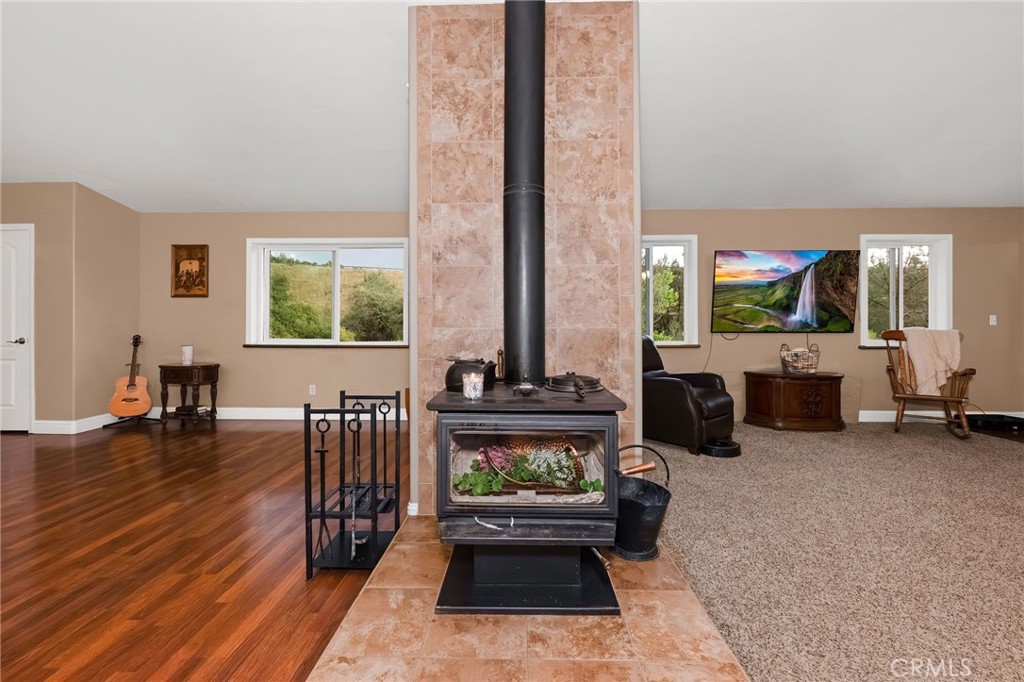2728 Pentz Road Property Photo 15