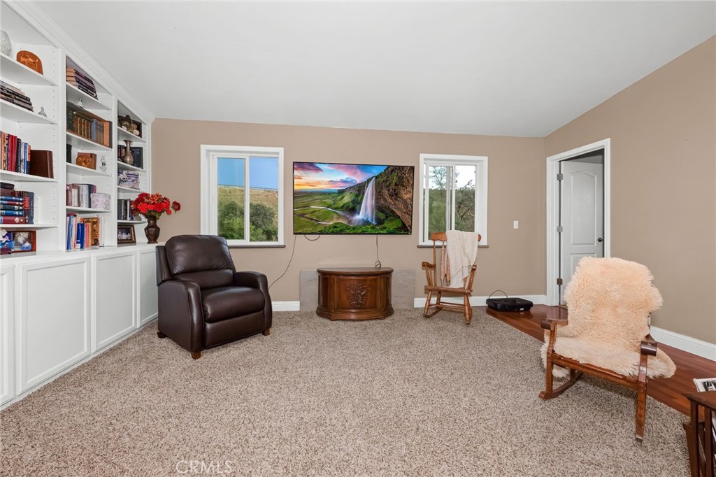 2728 Pentz Road Property Photo 18
