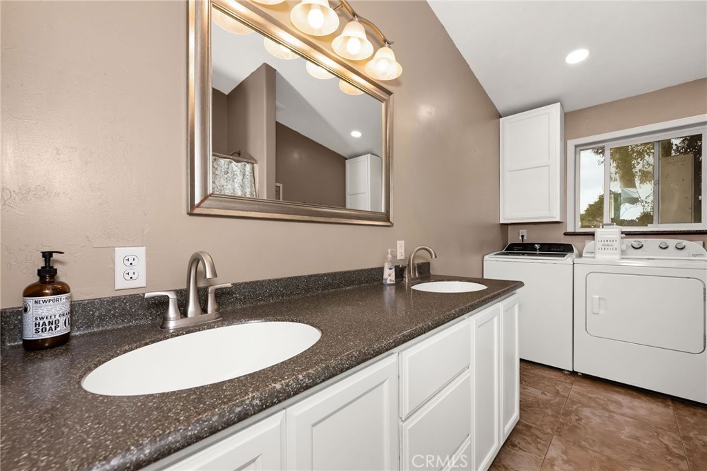 2728 Pentz Road Property Photo 23