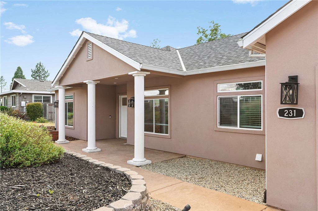 231 Redbud Drive Property Photo 4