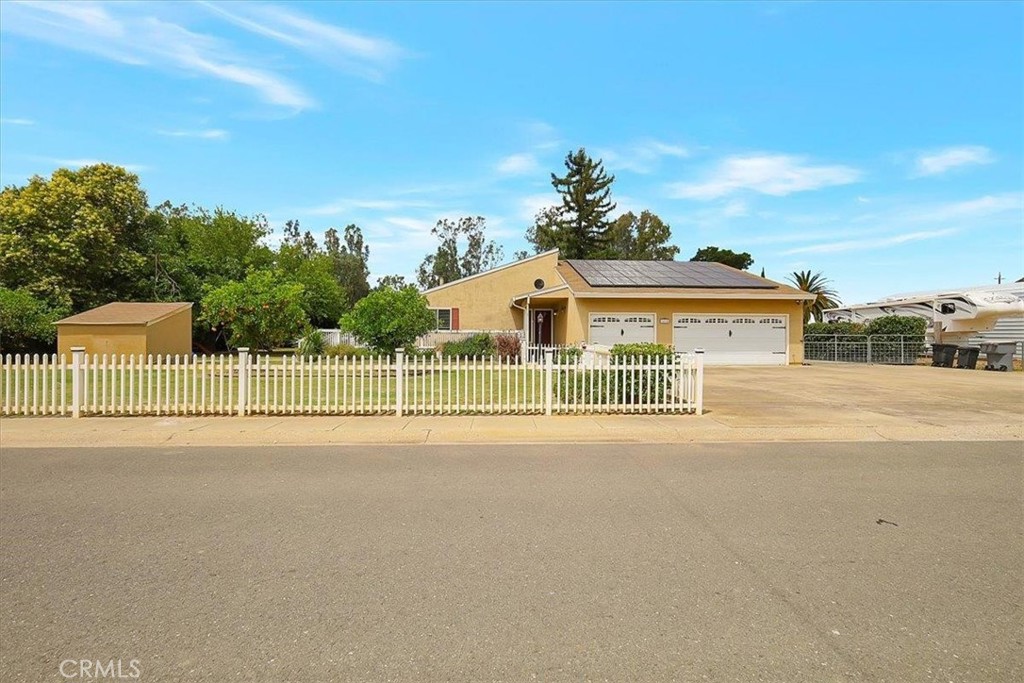 7474 Doc Adams Road Property Photo 1