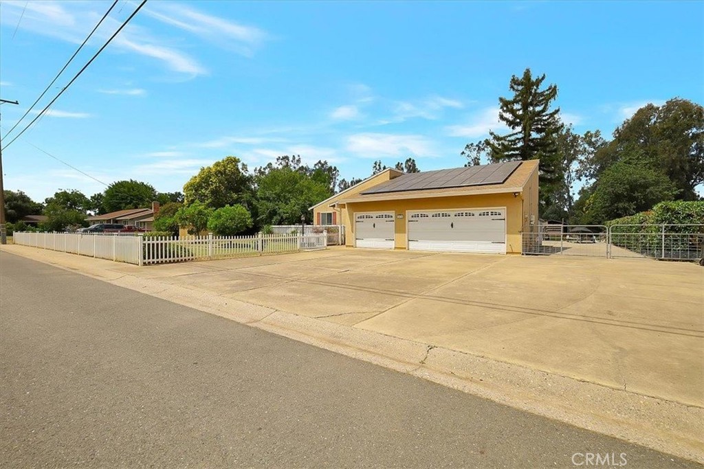 7474 Doc Adams Road Property Photo 2