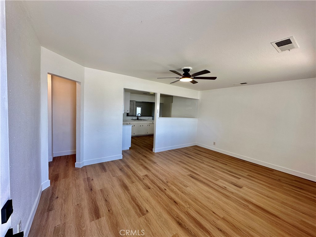309 N Merrill Avenue Property Photo 7