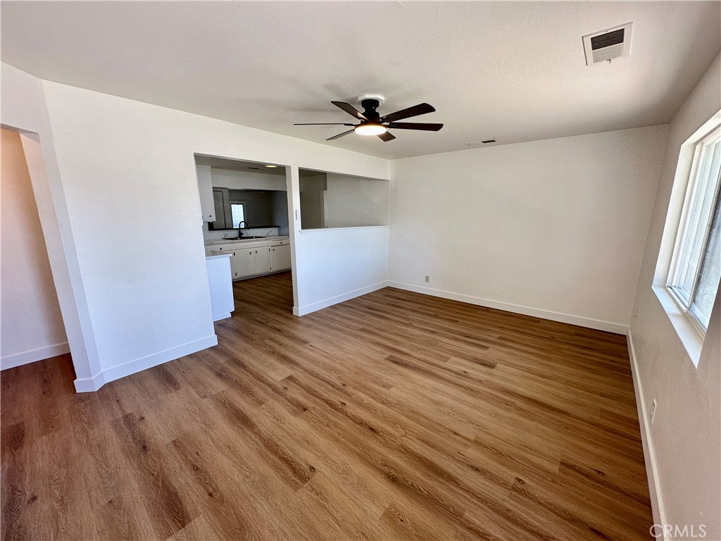 309 N Merrill Avenue Property Photo 9