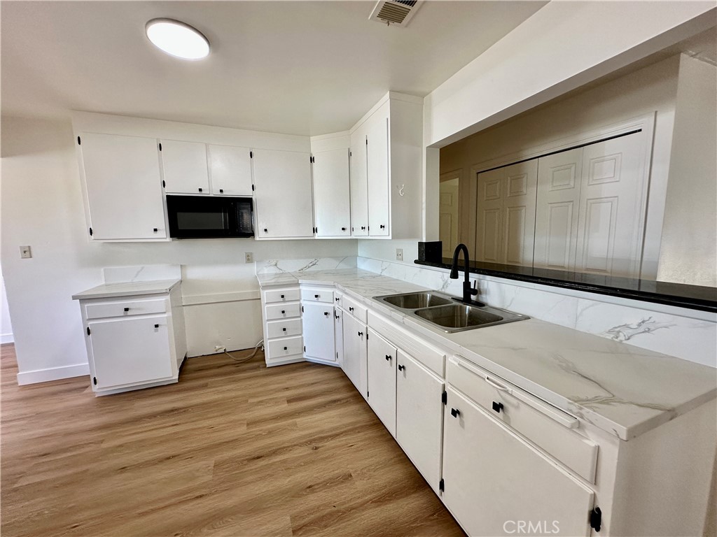 309 N Merrill Avenue Property Photo 14