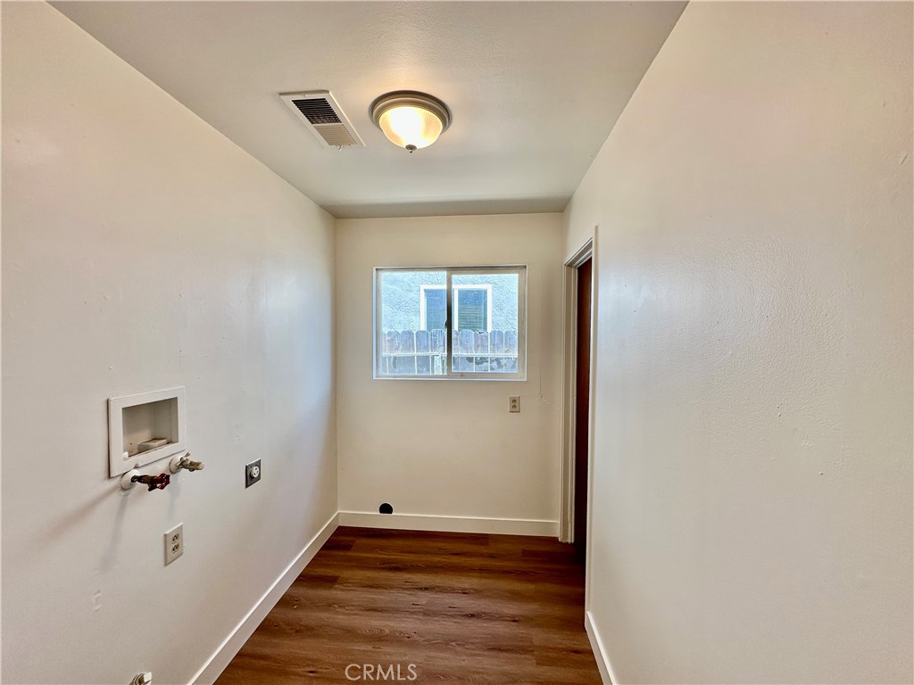 309 N Merrill Avenue Property Photo 22