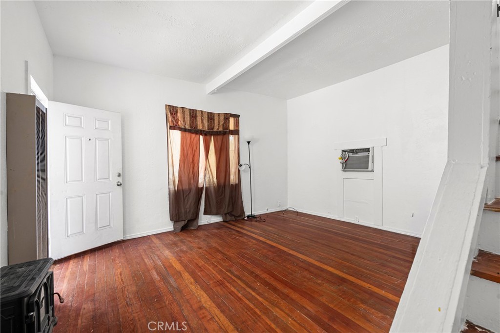 818 6th Avenue Property Photo 4
