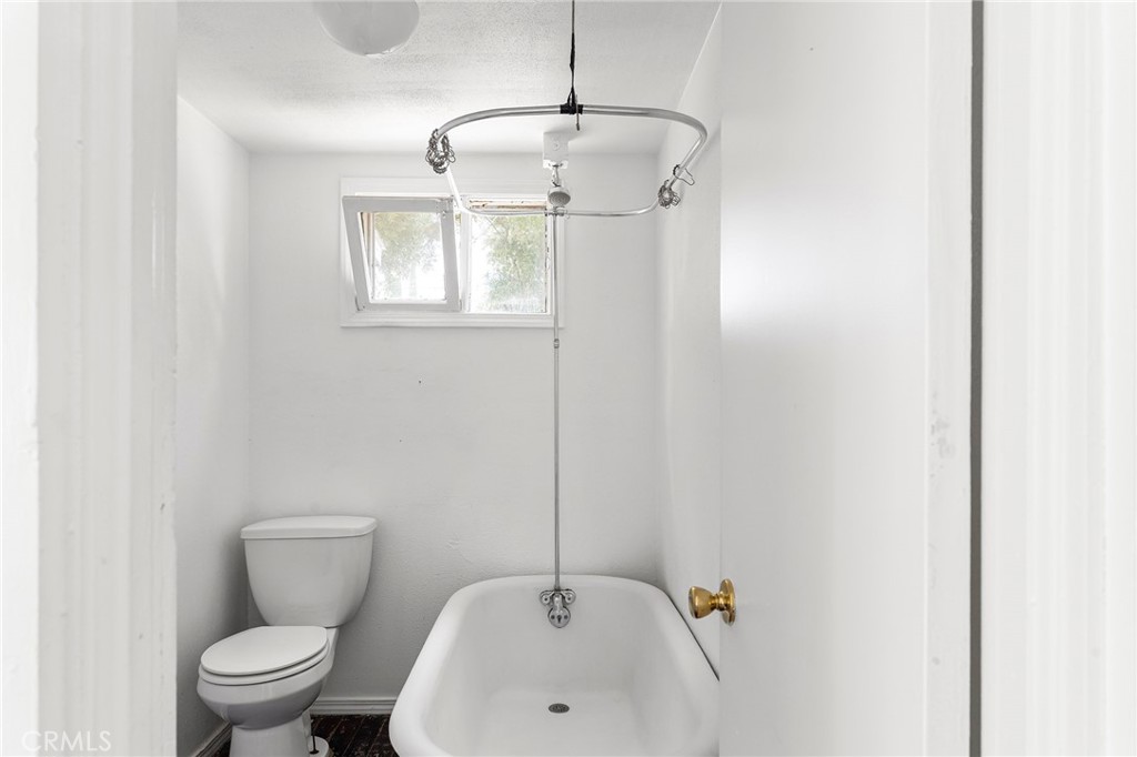 818 6th Avenue Property Photo 16